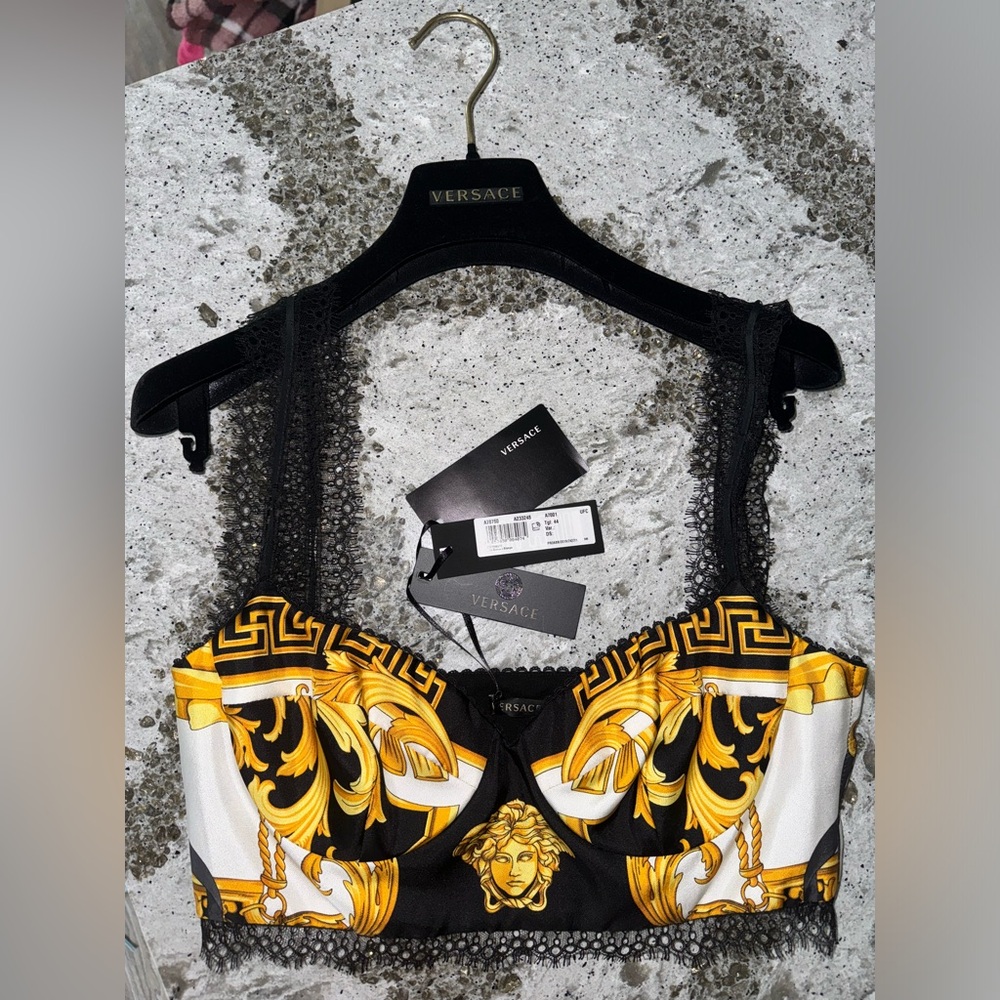 VERSACE NEW WITH TAGS BAROQUE TOP BLACK GOLD MEDUSA